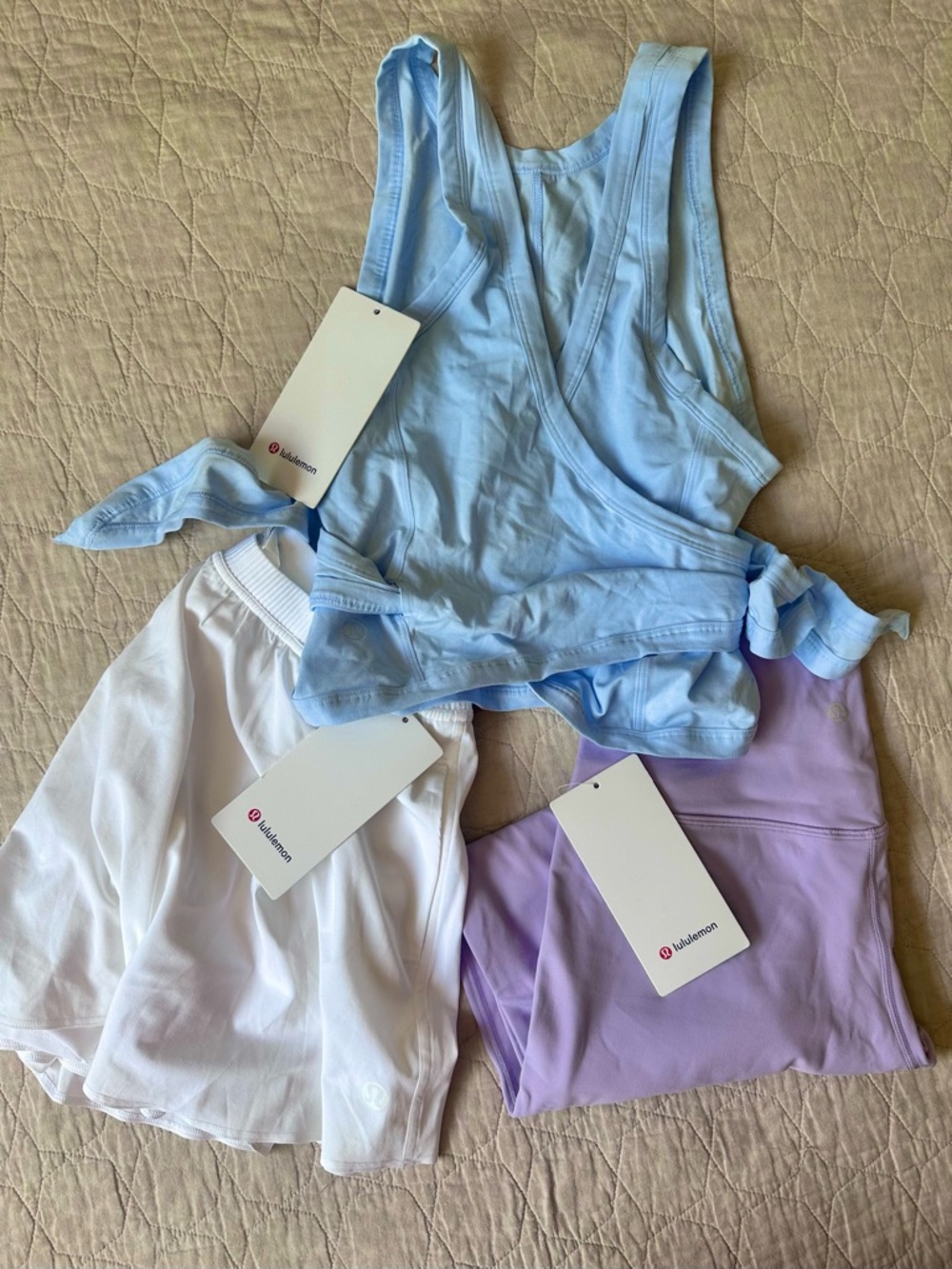 3️⃣nwt lululemon sz 8: it’s a tie tank, narrow waistband tennis skirt & Align 23